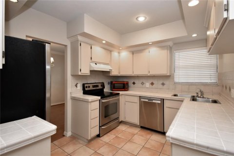 House in Gainesville, Florida 3 bedrooms, 158.21 sq.m. № 1205292 - photo 7