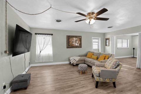 Villa ou maison à vendre à Winter Park, Floride: 4 chambres, 132.57 m2 № 2432638 - photo 3