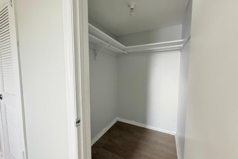 Condo in Lake Park, Florida, 3 bedrooms № 2179352 - photo 18