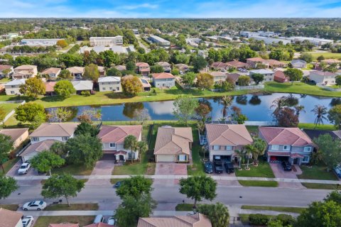 House in Port St. Lucie, Florida 4 bedrooms, 148.27 sq.m. № 2179086 - photo 28