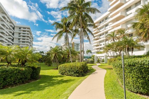 Condo in Key Biscayne, Florida, 2 bedrooms  № 1505151 - photo 21