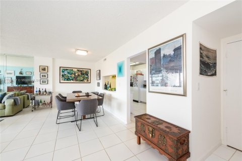 Condo in Key Biscayne, Florida, 2 bedrooms  № 1505151 - photo 8