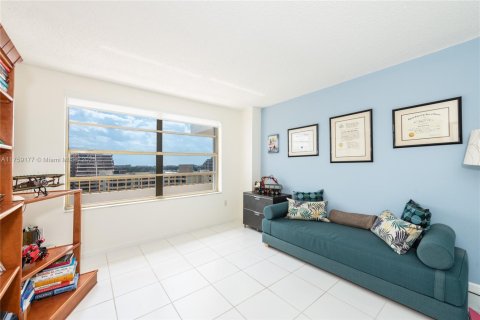 Condo in Key Biscayne, Florida, 2 bedrooms  № 1505151 - photo 19