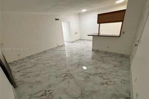 Appartement à louer à Miami, Floride: 2 chambres, 80.82 m2 № 2340267 - photo 4