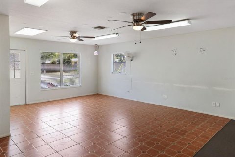 Immobilier commercial à louer à Largo, Floride: 267.56 m2 № 2139733 - photo 5