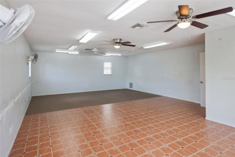 Immobilier commercial à louer à Largo, Floride: 267.56 m2 № 2139733 - photo 3