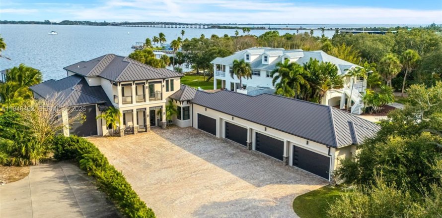 Villa ou maison à Melbourne, Floride 5 chambres, 398.55 m2 № 2061213