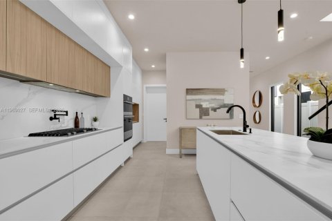 Adosado en alquiler en Fort Lauderdale, Florida, 3 dormitorios № 2031879 - foto 18