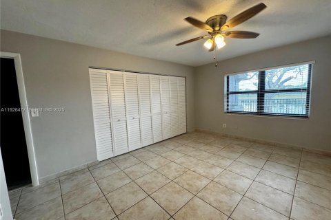 Townhouse in Miami, Florida 3 bedrooms, 113.81 sq.m. № 1986577 - photo 16