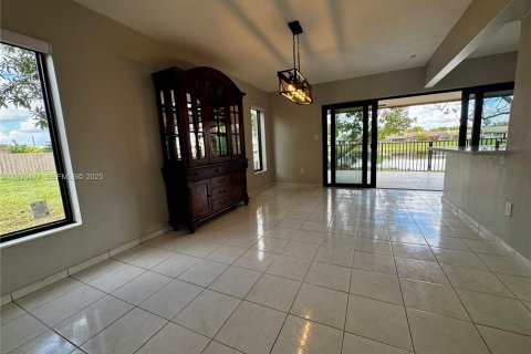 Townhouse in Miami, Florida 3 bedrooms, 113.81 sq.m. № 1986577 - photo 5