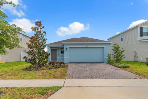 House in DeLand, Florida 3 bedrooms, 139.35 sq.m. № 1885512 - photo 1