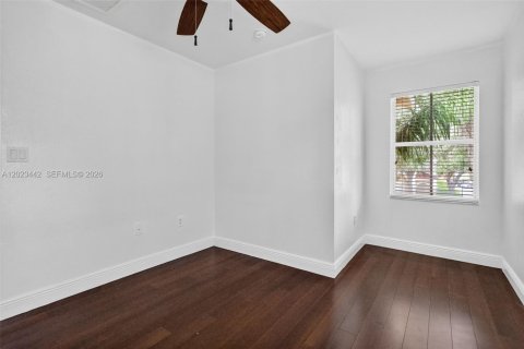 Townhouse in Miramar, Florida 3 bedrooms, 136.57 sq.m. № 2244276 - photo 20