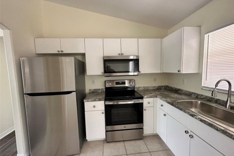 Villa ou maison à louer à North Port, Floride: 3 chambres, 110 m2 № 1843407 - photo 7
