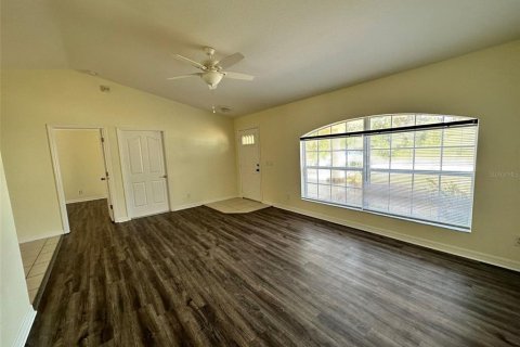 Villa ou maison à louer à North Port, Floride: 3 chambres, 110 m2 № 1843407 - photo 4