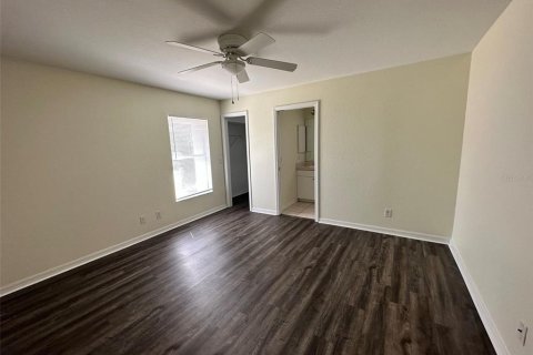 Villa ou maison à louer à North Port, Floride: 3 chambres, 110 m2 № 1843407 - photo 8