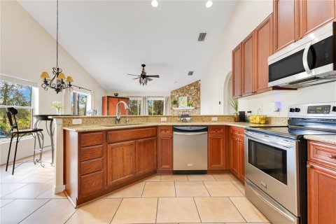House in Eustis, Florida 3 bedrooms, 162.3 sq.m. № 1571669 - photo 9