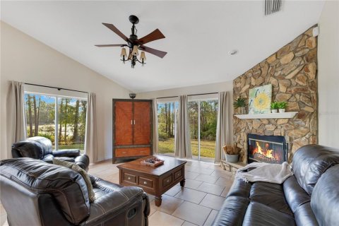 House in Eustis, Florida 3 bedrooms, 162.3 sq.m. № 1571669 - photo 15
