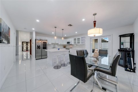 Снять в аренду виллу или дом в Майами, Флорида 4 спальни, 211.63м2, № 1972939 - фото 21