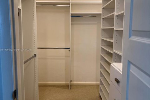 Villa ou maison à vendre à Hollywood, Floride: 2 chambres, 139.91 m2 № 1995255 - photo 13