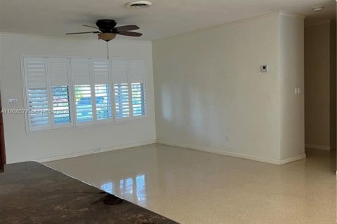 Villa ou maison à vendre à Hollywood, Floride: 2 chambres, 139.91 m2 № 1995255 - photo 3