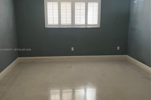 Villa ou maison à vendre à Hollywood, Floride: 2 chambres, 139.91 m2 № 1995255 - photo 17