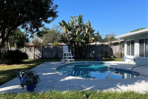 Villa ou maison à vendre à Hollywood, Floride: 2 chambres, 139.91 m2 № 1995255 - photo 21