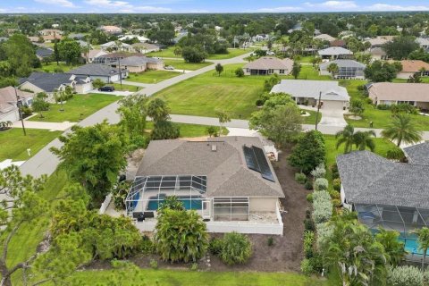 Villa ou maison à vendre à Punta Gorda, Floride: 3 chambres, 193.89 m2 № 2296308 - photo 3
