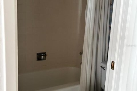 Condominio en alquiler en Daytona Beach, Florida, 2 dormitorios, 120.68 m2 № 1813731 - foto 8