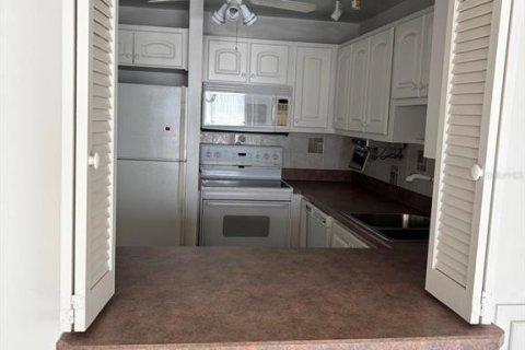 Condominio en alquiler en Daytona Beach, Florida, 2 dormitorios, 120.68 m2 № 1813731 - foto 4