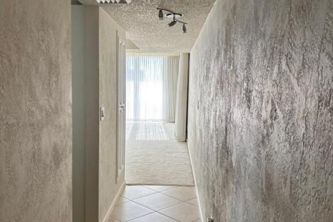 Condominio en alquiler en Daytona Beach, Florida, 2 dormitorios, 120.68 m2 № 1813731 - foto 10
