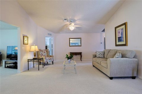 House in Ocala, Florida 3 bedrooms, 162.11 sq.m. № 1634013 - photo 24