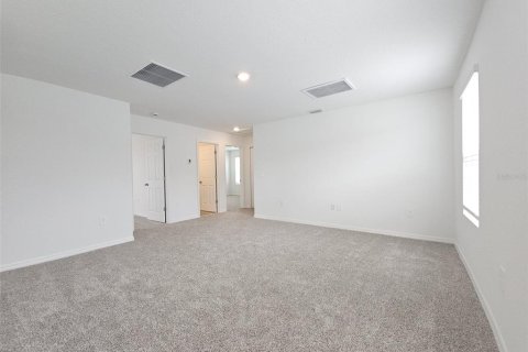 House in Haines City, Florida 4 bedrooms, 201.41 sq.m. № 1775460 - photo 21