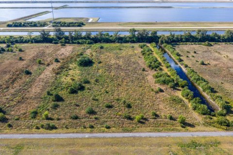 Commercial property in Loxahatchee Groves, Florida № 2190678