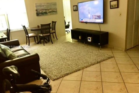 Снять в аренду кондоминиум в Санни-Айлс-Бич, Флорида 1 спальня, 57.6м2, № 1930568 - фото 7