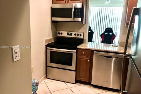 Снять в аренду кондоминиум в Санни-Айлс-Бич, Флорида 1 спальня, 57.6м2, № 1930568 - фото 11