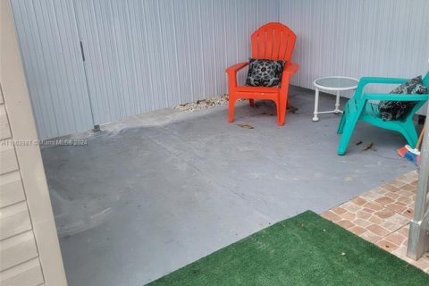 Villa ou maison à louer à Miami, Floride: 1 chambre, 27.87 m2 № 1860219 - photo 1
