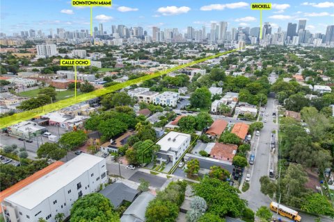 Touwnhouse à vendre à Miami, Floride: 6 chambres, 263.47 m2 № 1928068 - photo 2
