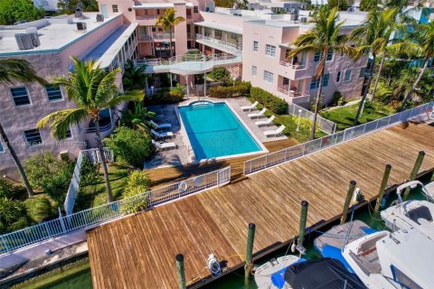 Copropriété à vendre à Miami Beach, Floride: 1 chambre, 68.19 m2 № 1861233 - photo 23