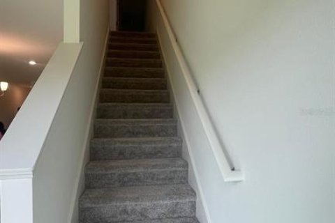 Townhouse in Davenport, Florida 3 bedrooms, 145.58 sq.m. № 1907160 - photo 5