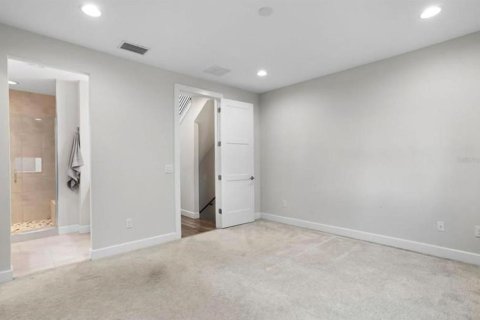 Townhouse in Tampa, Florida 3 bedrooms, 194.82 sq.m. № 1856316 - photo 10
