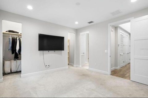 Townhouse in Tampa, Florida 3 bedrooms, 194.82 sq.m. № 1856316 - photo 11