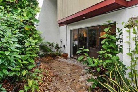 Touwnhouse à louer à Hollywood, Floride: 3 chambres, 171.87 m2 № 2048377 - photo 15