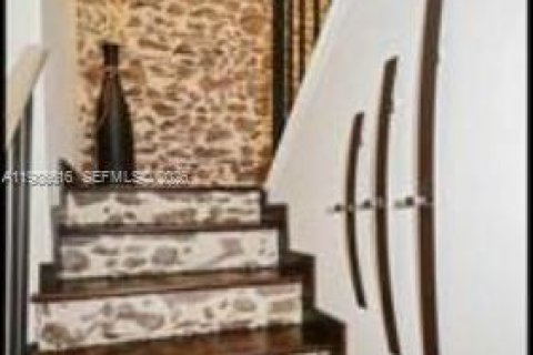 Touwnhouse à louer à Hollywood, Floride: 3 chambres, 171.87 m2 № 2048377 - photo 8