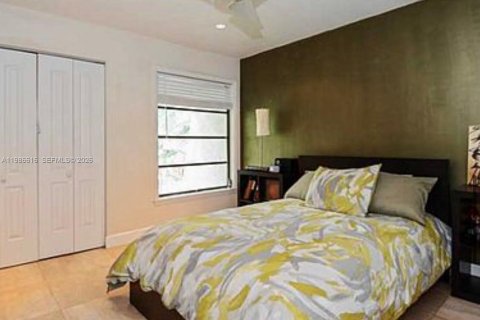 Touwnhouse à louer à Hollywood, Floride: 3 chambres, 171.87 m2 № 2048377 - photo 13