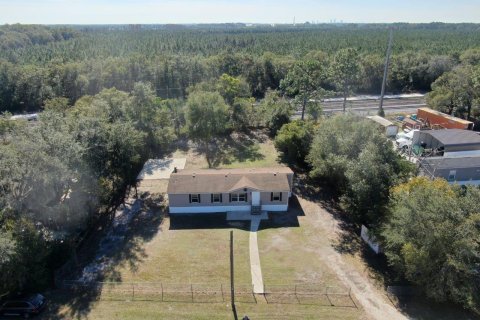 House in Jacksonville, Florida 3 bedrooms, 145.67 sq.m. № 882004 - photo 1