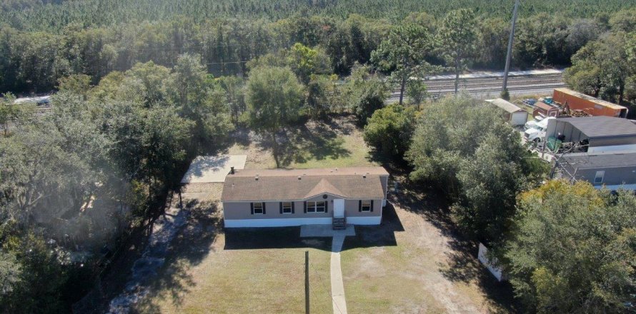 House in Jacksonville, Florida 3 bedrooms, 145.67 sq.m. № 882004