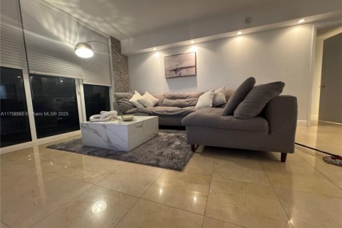 Condominio en alquiler en Hallandale Beach, Florida, 3 dormitorios, 161 m2 № 1935054 - foto 26