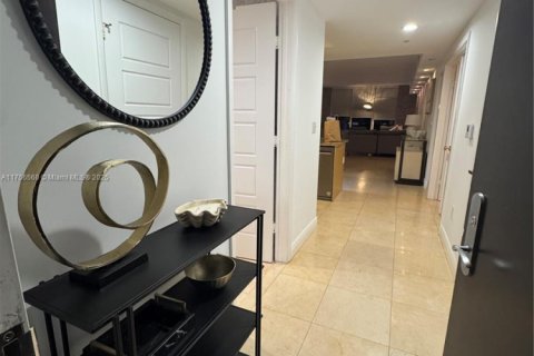 Condominio en alquiler en Hallandale Beach, Florida, 3 dormitorios, 161 m2 № 1935054 - foto 11