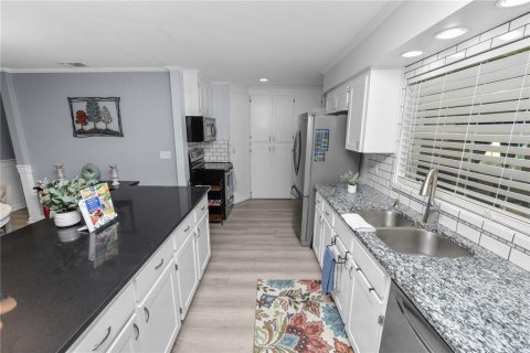 Купить виллу или дом в Лейкленд, Флорида 6 комнат, 146.69м2, № 1717601 - фото 23