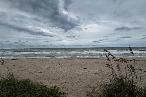 Снять в аренду кондоминиум в Дженсен-Бич, Флорида 2 спальни, 132.01м2, № 1925108 - фото 7